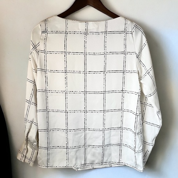H&M LONG SLEEVE PLAID TOP SIZE 6 - Picture 2 of 5